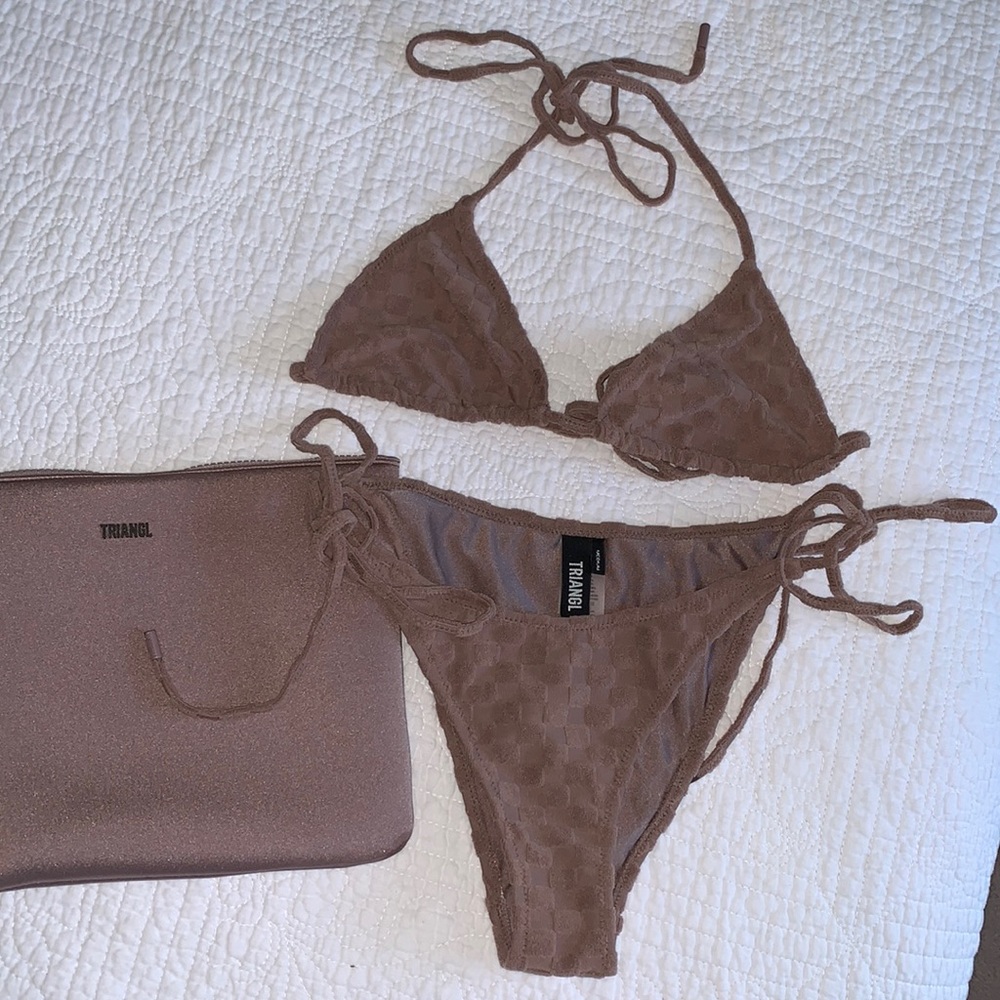 NEW without tags/Never worn Triangl Bikini Set Vinca Deia